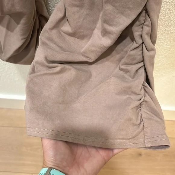 Alo Yoga Ruched Soft Sculpt Pant Taupe - Picture 9 of 14